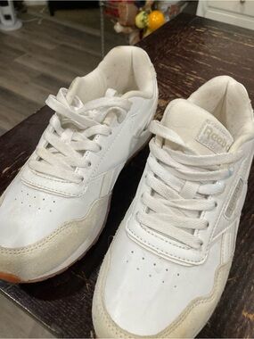 Reebok White Low-Top Leather Sneakers with Off-White Suede Trim